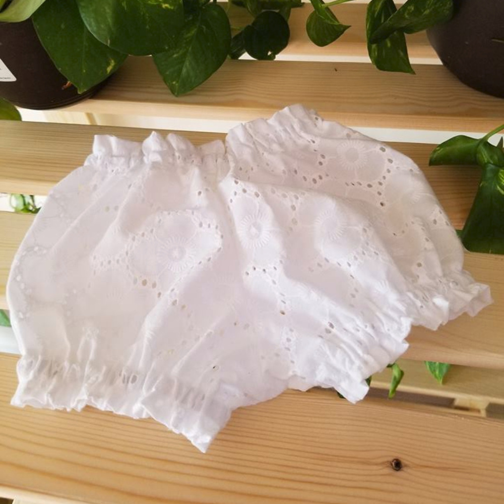 Rivera's Boutique: White Flower Eyelet Bloomers